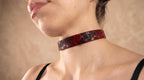 Leren choker met bloemenmotief