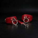 Productfoto: Leren polsboeien met metalen ringen