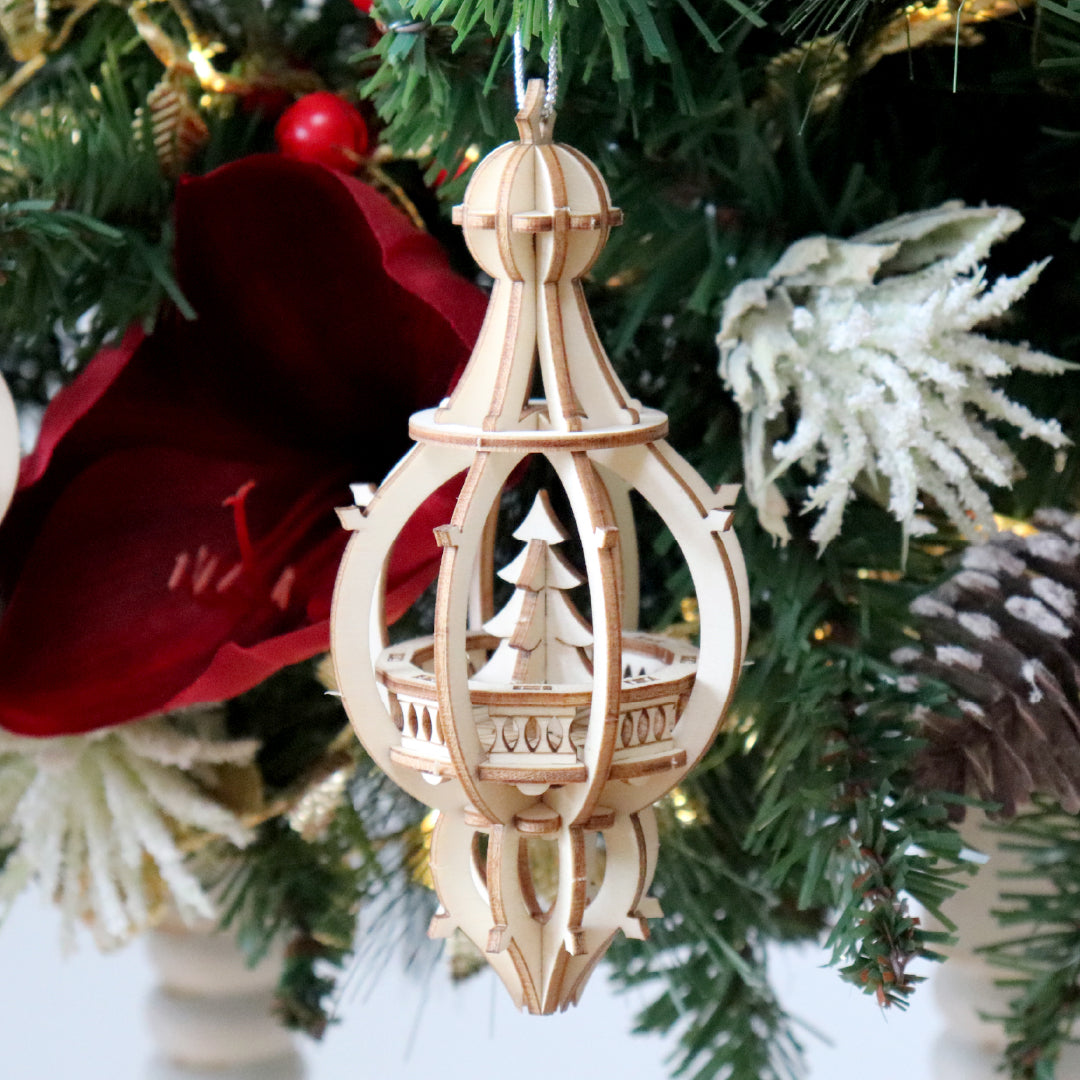 Houten kerstboomhangers bouwpakket – set van 3 | Happy Holidays