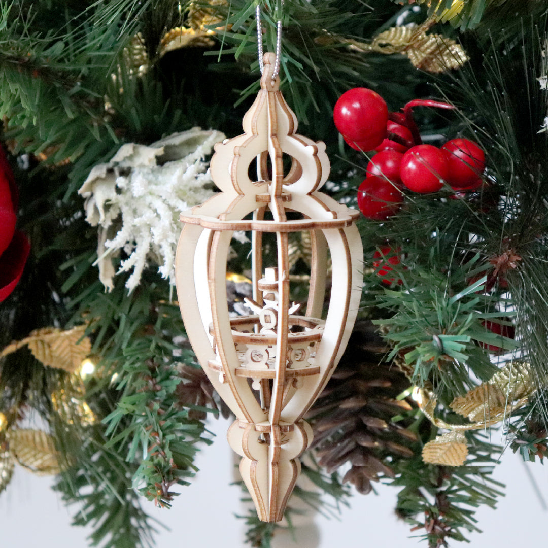 Houten kerstboomhangers bouwpakket – set van 3 | Happy Holidays