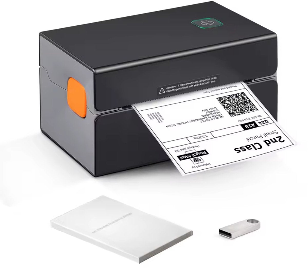 Compacte zwarte labelprinter met oranje knop, print een 2e klas etiket. Inclusief gebruikershandleiding en USB-stick.