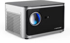 Zilverkleurige Magcubic 4K projector met een zwarte voorkant en ventilatieroosters aan de zijkant.