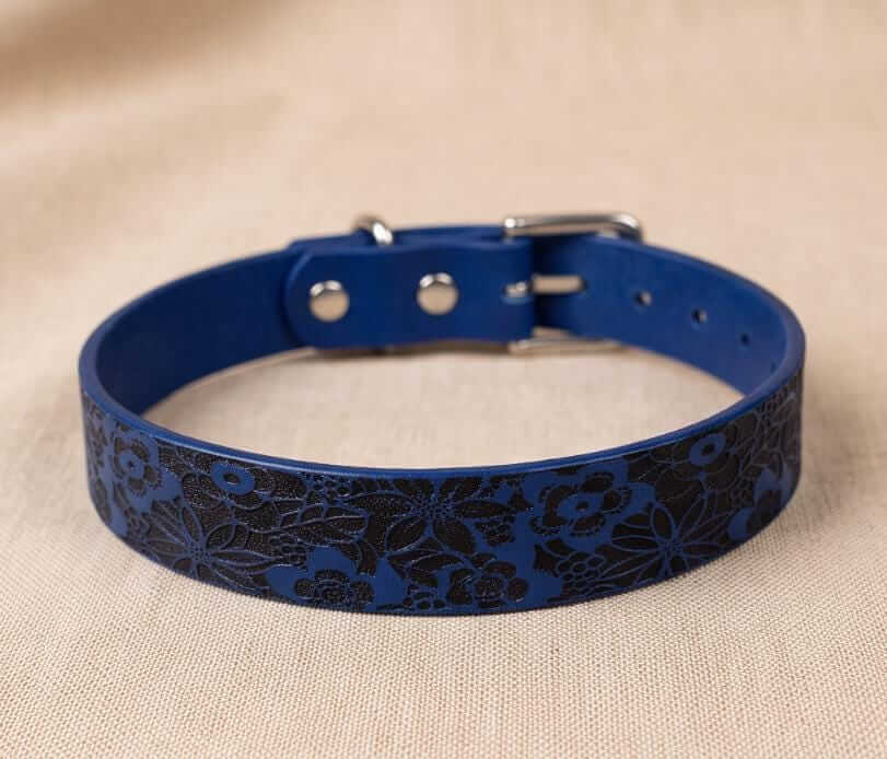 Productfoto: Leren choker met bloemenmotief